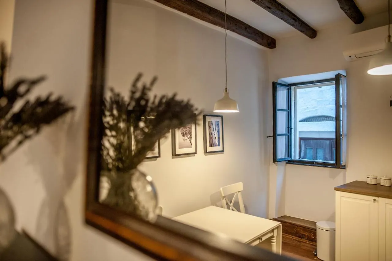 Studio Apartment Casa Di Pietra Rovinj Croatia